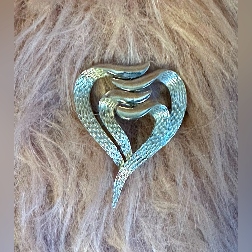 Silver Tone Brooch, Heart Design